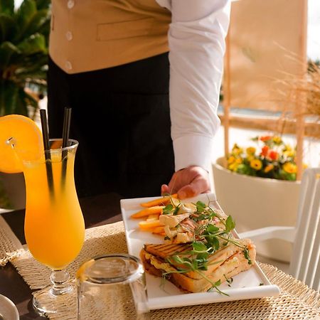 Hotel Saly Durrës Zewnętrze zdjęcie