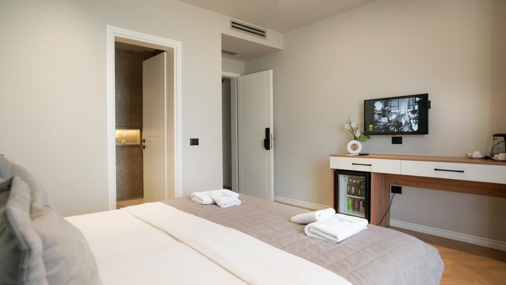 Hotel Saly Durrës Zewnętrze zdjęcie